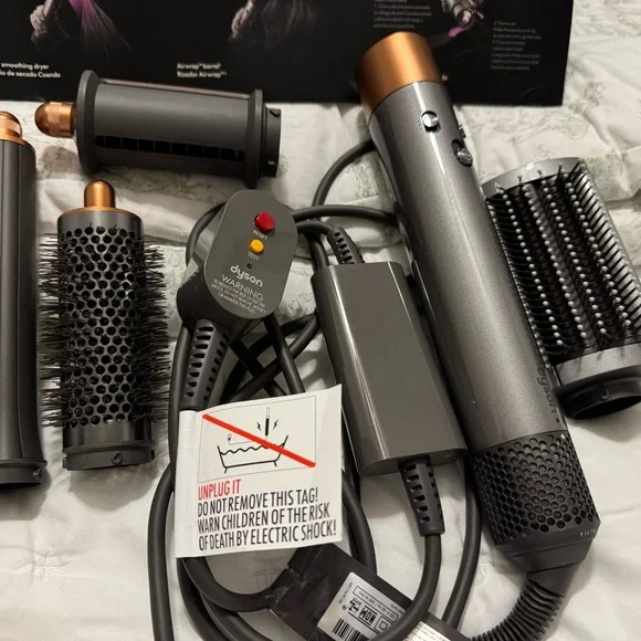 Dyson Airwrap Origin - Picture 2 of 7